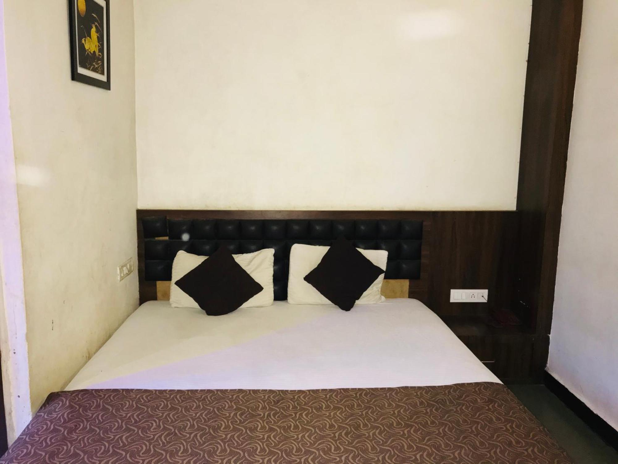 Liva Rooms Nashik Εξωτερικό φωτογραφία