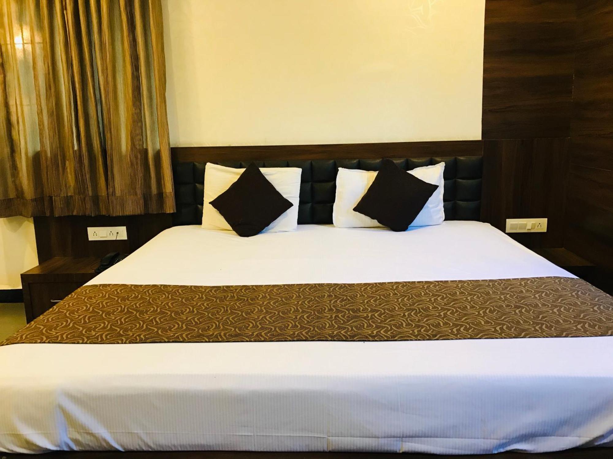 Liva Rooms Nashik Εξωτερικό φωτογραφία